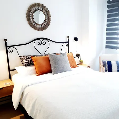 Lejlighed Impressive With 3 Bedrooms Metres From The Estepona